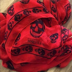 Alexander McQueen Silk skull scarf black and red